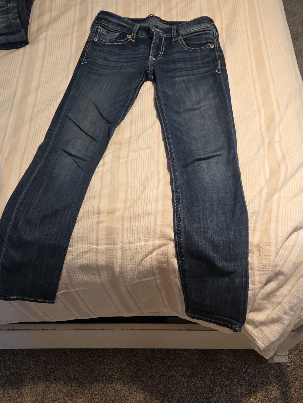 Express Women's Straight Leg Jeans in Dark Blue Denim